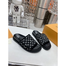 Louis Vuitton Slippers